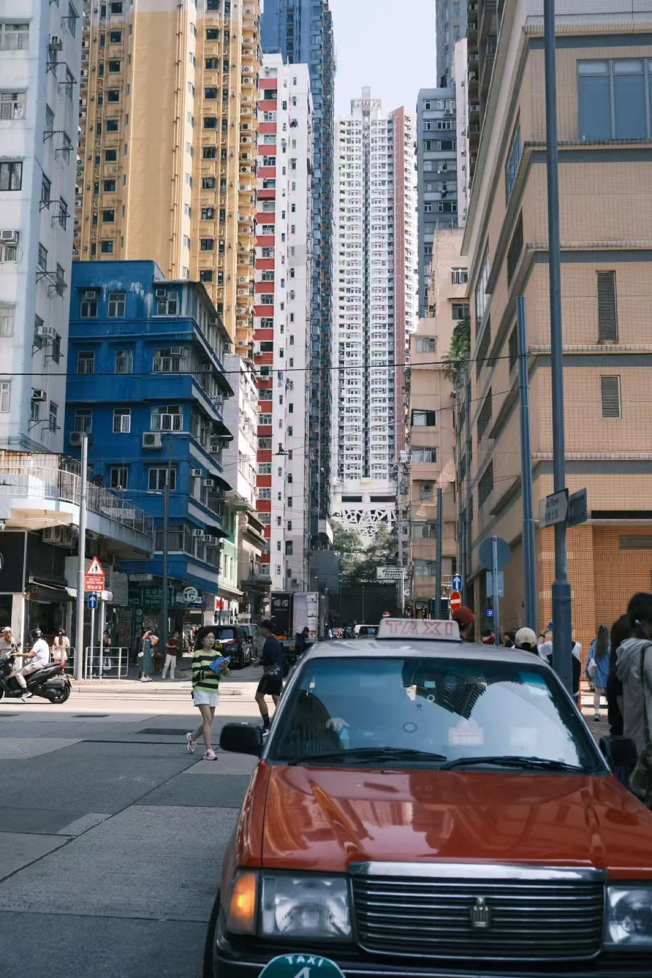 香港街道与出租车